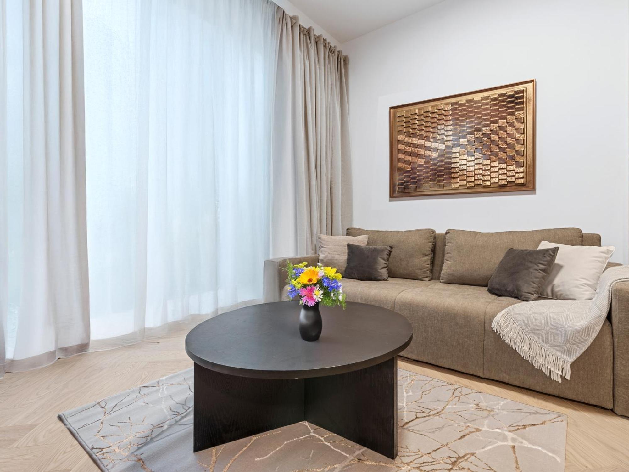 Gt7 Apartments District 9 - Managed By Sky9 Apartments Wenen Buitenkant foto