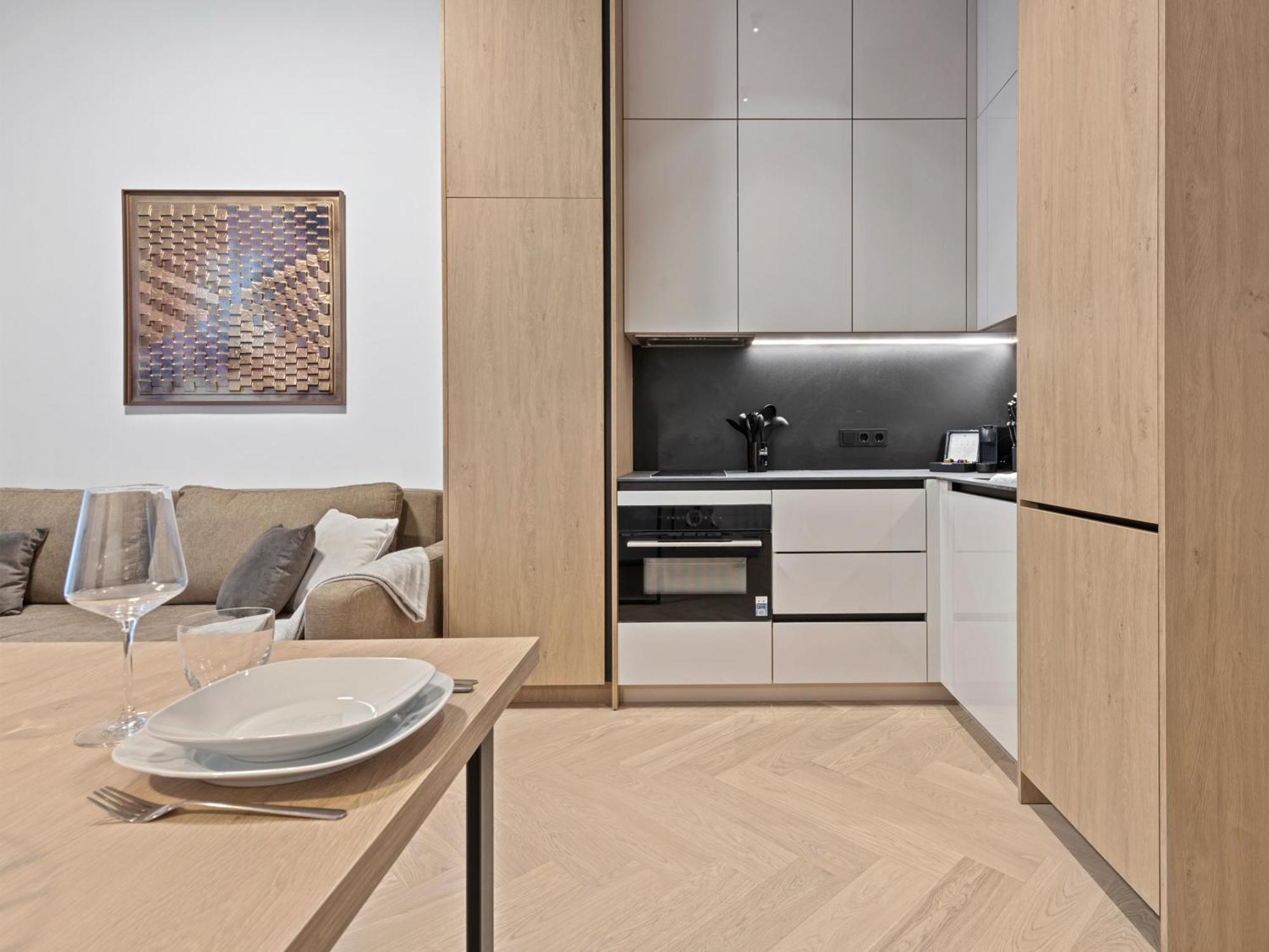 Gt7 Apartments District 9 - Managed By Sky9 Apartments Wenen Buitenkant foto