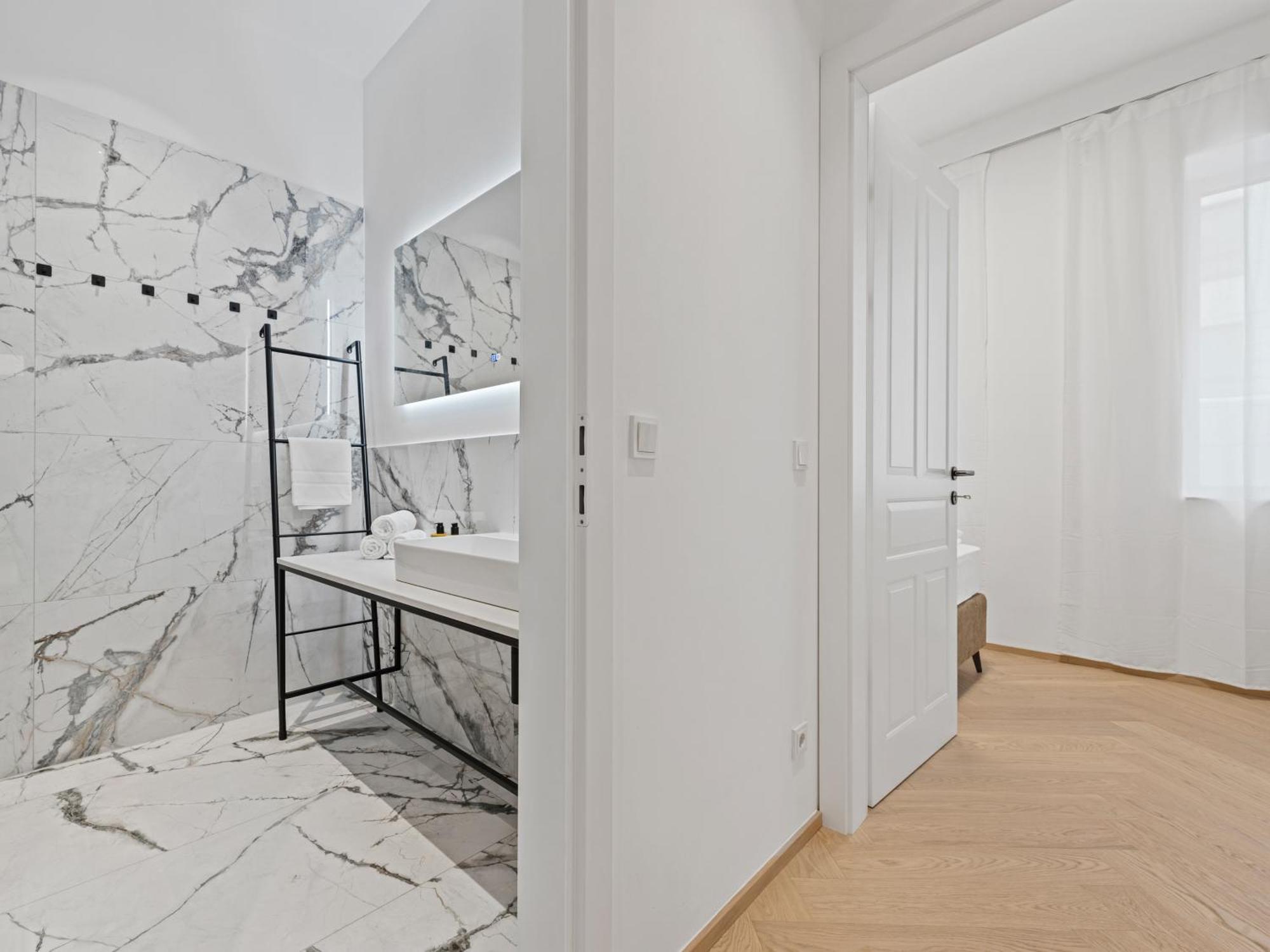 Gt7 Apartments District 9 - Managed By Sky9 Apartments Wenen Buitenkant foto