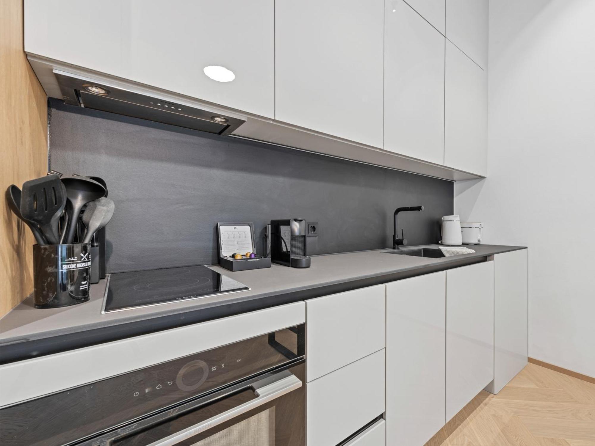 Gt7 Apartments District 9 - Managed By Sky9 Apartments Wenen Buitenkant foto